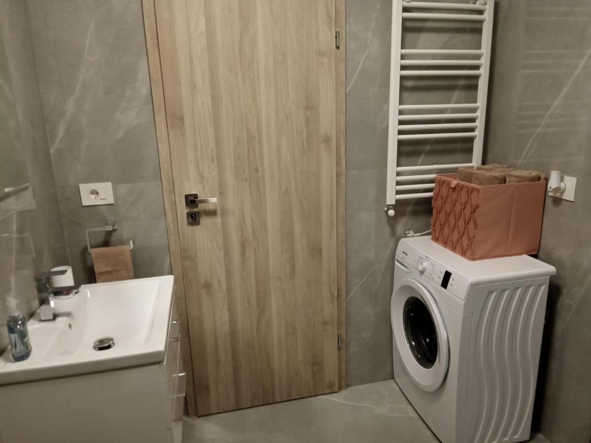 Apartament Gabriella'S Home Oradea Eksteriør billede