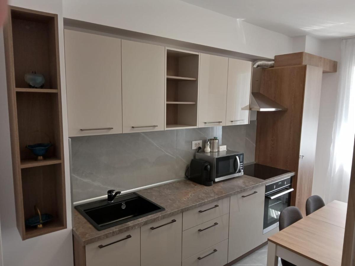 Apartament Gabriella'S Home Oradea Eksteriør billede